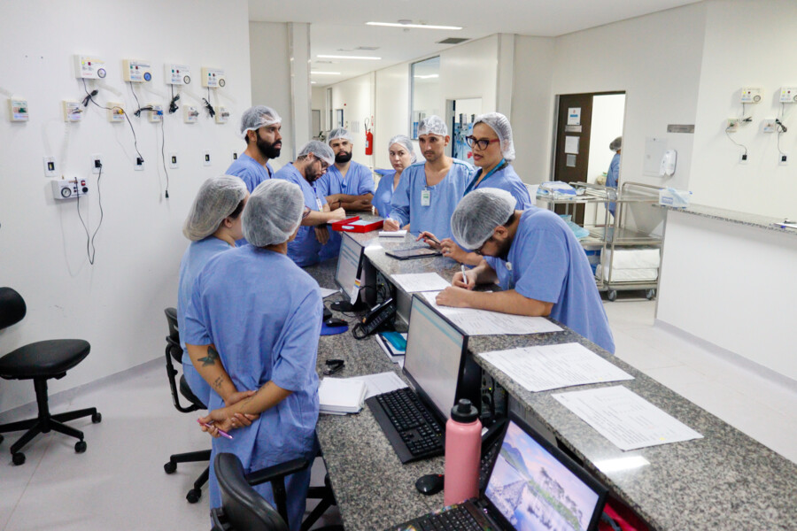 crer-recebe-visita-da-himss-para-avaliacao-da-maturidade-digital-da-unidade
